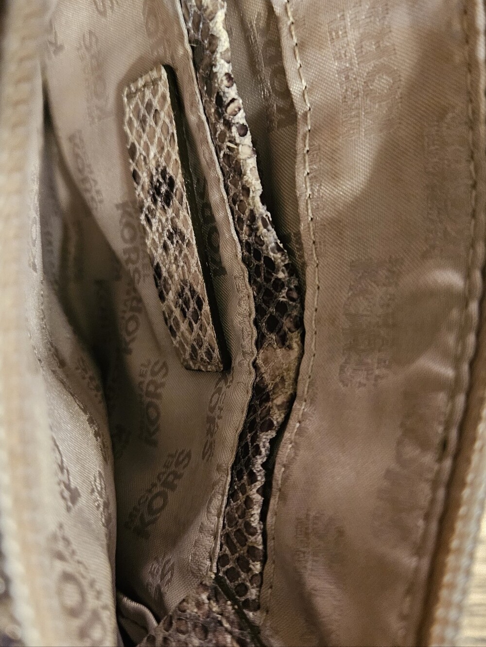 Michael Kors Snakeskin Python Print Leather Crossbody Bag Triple Zip Fulton Gold - Picture 14 of 15